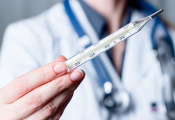 Лечение острых респираторных вирусных инфекций у взрослых: результаты рандомизированного двойного слепого плацебо-контролируемого клинического исследования